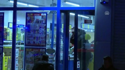 Kağıthane'de polis ile gasp şüphelileri arasında çatışma - İSTANBUL