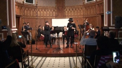 klasik muzik -  Ünlü caz duayeni sahneyi çocuklarla paylaştı  Videosu
