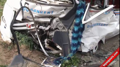 Adana'da trafik kazası: 1 ölü, 18 yaralı  Videosu