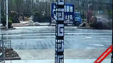 Taklalar atan araç bisikletlinin sonu oldu 