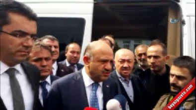 milli savunma bakani - Milli Savunma Bakanı Işık'ın konvoyunda kaza: 5 yaralı  Videosu