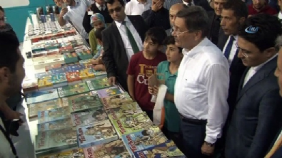 melih gokcek - Melihı Gökçek Malatya'da imza gününe katıldı  Videosu