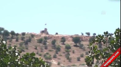 pyd - PYD'nin sınıra Suriye ve Rus bayrağı çekiyor  Videosu