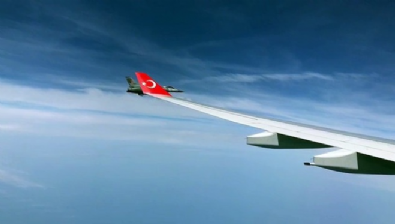 Cumhurbaşkanı Erdoğan'ın uçağına F-16'lar eşlik etti 