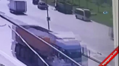 Hafriyat kamyonunun genç kıza çarpma anı kamerada  Videosu