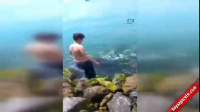 bogulma vakasi - Denizde kaybolan gencin son görüntüsü ortaya çıktı Videosu