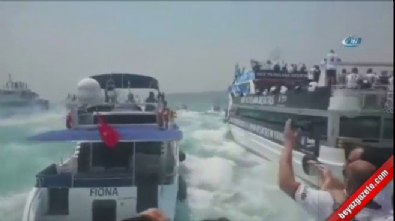 tekne kazasi - Şampiyonluk kutlamasındaki tekne kazası kamerada Videosu