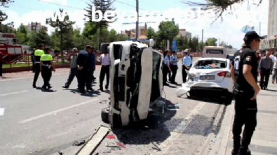 Freni patlayan halk otobüsü 5 otomobili biçti: 1'i ağır, 4 yaralı  Videosu