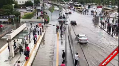 saganak yagis - İstanbul sağanak yağışla uyandı  Videosu