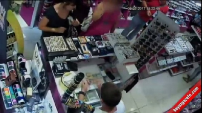 hirsiz - Saati çaldı, 'Oh' çekti  Videosu