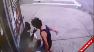 bicakli saldiri - Cinayet anı kamerada  Videosu