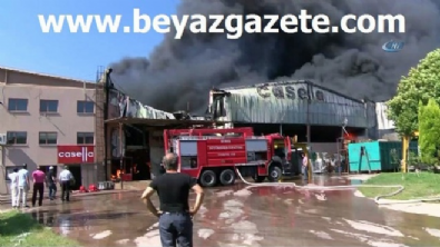 Tekstil fabrikası alev alev yanıyor!  Videosu