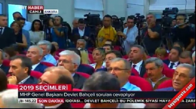 mhp genel baskani - Bahçeli, Kılıçdaroğlu'nun atletli fotoğrafını yorumladı  Videosu