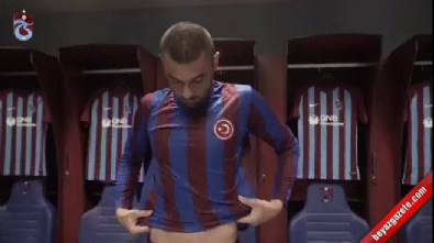 burak yilmaz - Trabzonspor, Burak Yılmaz'ı 'Kralın Dönüşü' videosuyla duyurdu Videosu