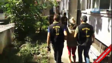 sosyal medya - Yardım etmek isteyen adamın kemiklerini kırdılar  Videosu