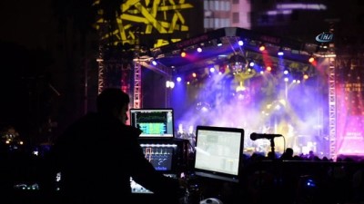 yilbasi -  - Los Angeles 2018’e büyük coşkuyla “merhaba” dedi  Videosu