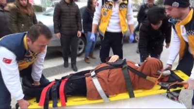 yaya gecidi -  Otomobilin çarptığı yaşlı kadın yaralandı Videosu