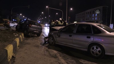 Trafik kazası: 1'i ağır 3 yaralı - KARABÜK 