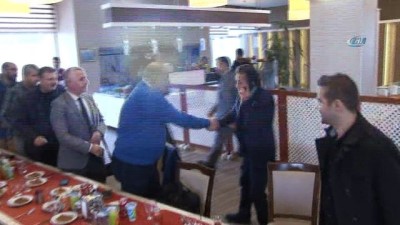  Başkan Dr. Şadi Yazıcı, gazetecilerle bowling oynadı