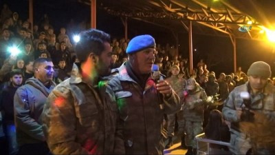 kahkaha -  Bakan Soylu'nun ricası üzerine Yusuf Güney askerlere konser verdi Videosu