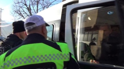 canli bomba -  Şeker ve çikolatalı güvenlik...Beytüşşebap’ta polis, güvenliği üst seviyede tutuyor  Videosu