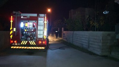  Husumetli olduğu kişiler tarafından evi kundaklandı 