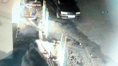  İnşaattan malzeme çalan hırsızlar kamerada 