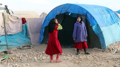 Suriye'li çocukların yüzü çizme ile güldü - AZEZ 