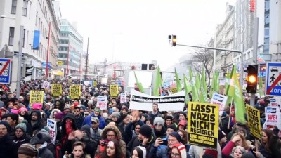 siginmacilar - Avusturya’da 60 bin kişi yeni hükümeti protesto etti - VİYANA Videosu