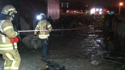 saglik ekibi -  Beylikdüzü’nde konteynerda yangın: 3 ölü, 1 yaralı  Videosu