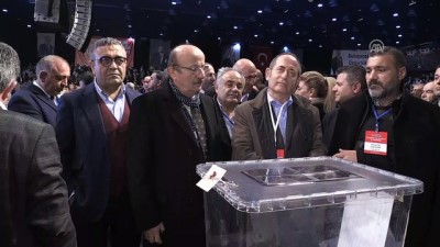 CHP İstanbul İl Kongresi'nde oy kullanımı başladı - İSTANBUL