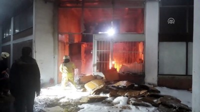 İkitelli'de depo yangını - İSTANBUL 