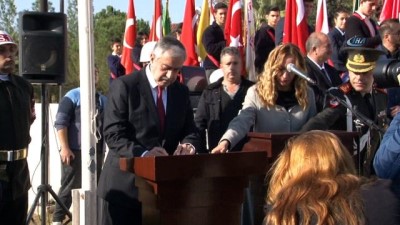 bakan yardimcisi -  KKTC Kurucu Cumhurbaşkanı Denktaş, Ölümünün 6 Yıl Dönümünde Anıldı  Videosu