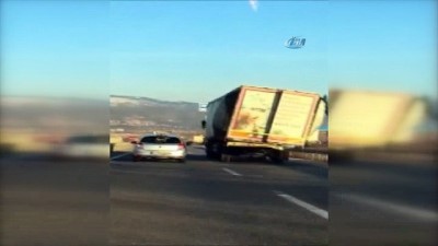 cep telefonu -  Yola lastiği olmadan devam eden tır korkuttu  Videosu