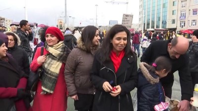 ayetler - Kadın ve çocuk cinayetleri Beyoğlu'nda protesto edildi - İSTANBUL Videosu