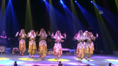 kina gecesi - 'Kültürlerin Dansı ile Reng-i Hakkari' etkinliği - HAKKARİ  Videosu