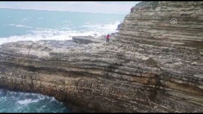 bulduk - Kayalıklarda ceset bulundu - KOCAELİ  Videosu