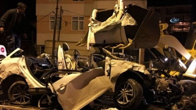 kiralik otomobil -  Otomobil binanın garajına uçtu: 3 ölü, 1 yaralı  Videosu