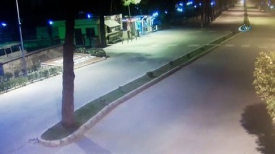 isabey -  Alkollü sürücünün boş yolda ağaca girdiği kaza kamerada  Videosu