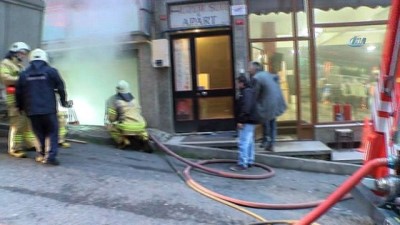 mobilya -  Çağlayan'da bir mobilya atölyesinde yangın çıktı  Videosu