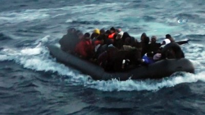 kacak gocmen -  İzmir’de 49 göçmen böyle kurtarıldı  Videosu
