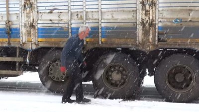 kar temizleme -  Kütahya Domaniç'te kar yağışı ve sis ulaşımı zorlaştırıyor Videosu