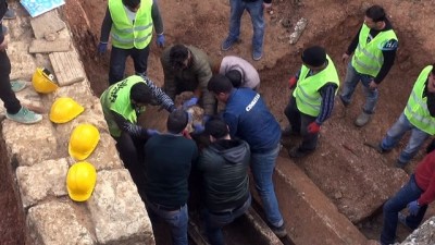 is makinasi -  Tarsus'taki kazıda bulunan lahitler boş çıktı Videosu