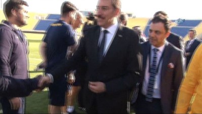 eski futbolcu - Bülent Uygun: 'Yeni sezonda Türkiye'den hocalar da Katar'da olacak'  Videosu