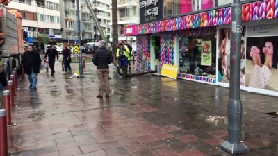 yazili aciklama - İzmir'de fırtına (5) Videosu