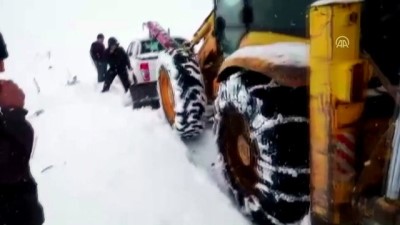 kurtarma ekibi - Karda mahsur kalan TEİAŞ ekibi 3 saatte kurtarıldı - TOKAT  Videosu