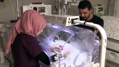 sezar - Konya'da 310 gram bebek dünyaya geldi Videosu