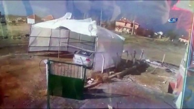 demir cubuk -  Şiddetli rüzgar çadırı böyle devirdi  Videosu