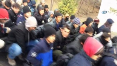para cezasi -  Sivas'ta 137 kaçak göçmen yakalandı Videosu