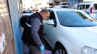 emekli polis - Emekli polisin otomobilinden hırsızlık - ADANA Videosu